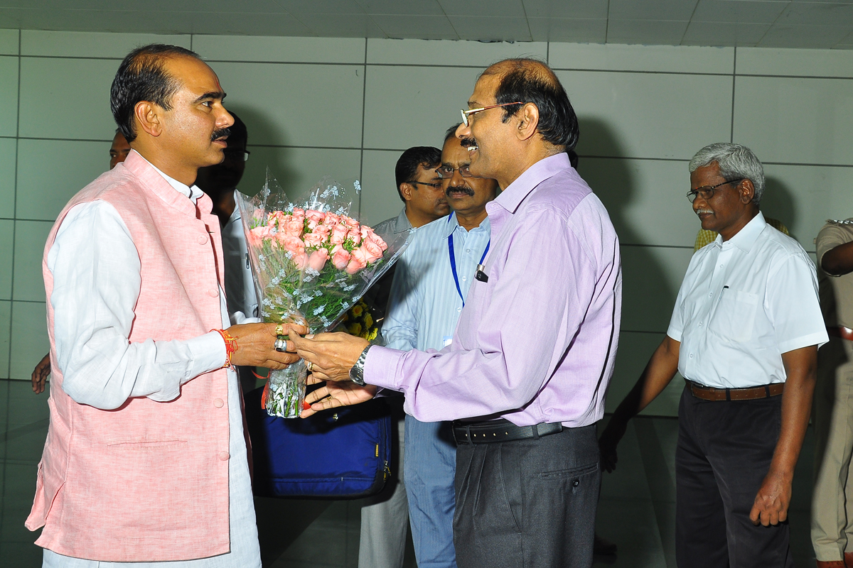 Shri A. Arulasamy ED (Southern Region), Welcoming the Honorable Minister State for Textiles Shri Ajay Tamta